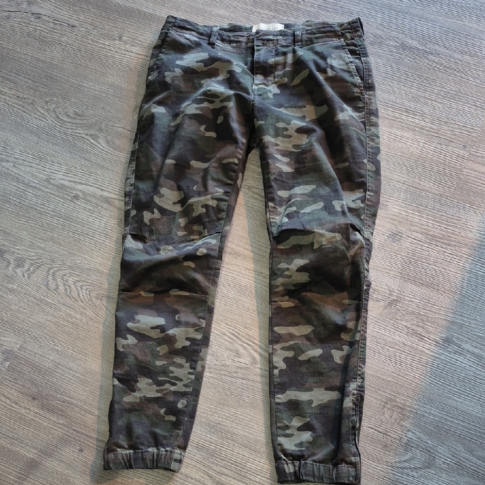 Stonefield Sinclair Camo Joggers size 27x27